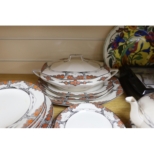 510 - A Crown Ducal orange tree pattern part dinner set including tureens, side plates and jug, together w... 