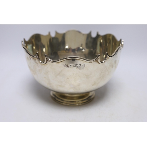 876 - An Edwardian silver Monteith bowl, by Thomas Bradbury & Sons, London, 1901, diameter 23.4cm, 24oz.... 