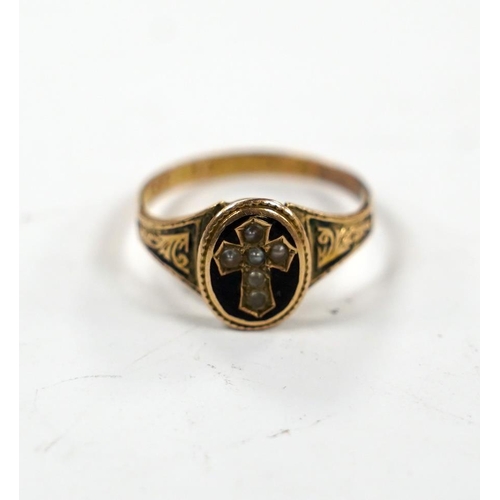 980 - A Victorian 15ct  gold black enamel and seed pearl set mourning ring, size Q, gross weight 2.3 grams... 