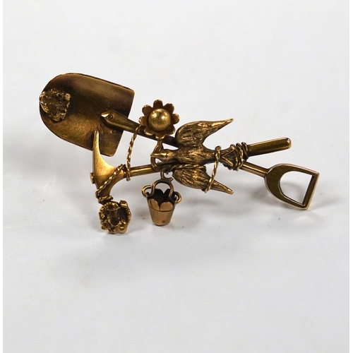 982 - An early 20th century 18ct 'Australian miner's' brooch, 55mm, 9.2 grams.