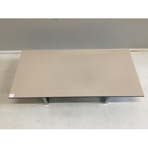 1052 - An Italian rectangular coffee table, width 120cm, depth 57cm, height 20cm