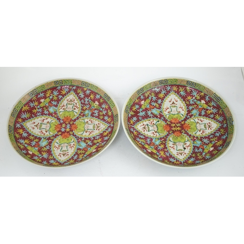 108 - A pair of Chinese Bencharong enamelled porcelain dishes, Republic period, made for the Thai market, ... 