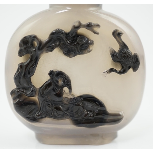 134 - A Chinese cameo agate sage and crane snuff bottle, 19th century, well hollowed, the carver skilful... 