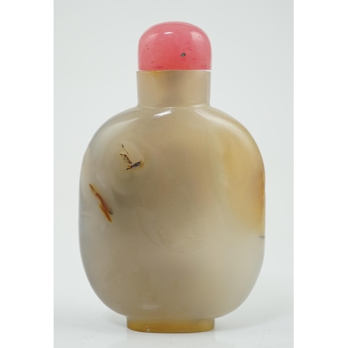 136 - A Chinese shadow/cameo agate 'duck in a pond' snuff bottle, 19th/20th century, carved in relief to a... 