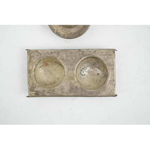 17 - A silver tray and cup, Roman or Gandhara, c. late 1st century BC - early 1st century A.D. the tray w... 