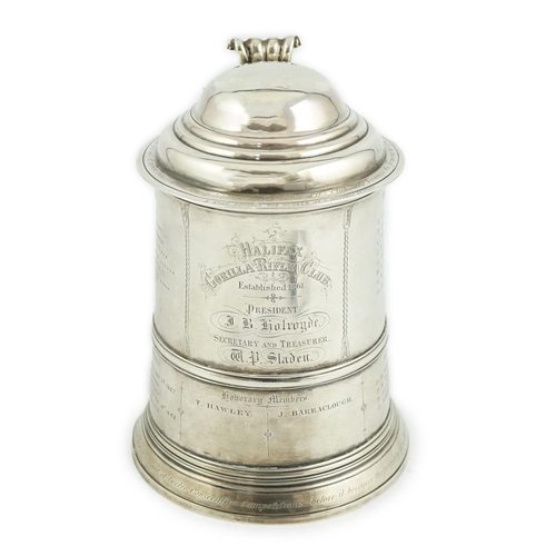 418 - A George II silver tankard with domed cover, by Richard Bayley?, with banded girdle, scroll thumbpie... 