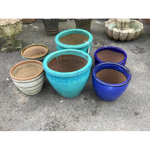 1039 - Six (three pairs) circular glazed earthenware garden planters, largest diameter 38cm, height 32cm. C... 