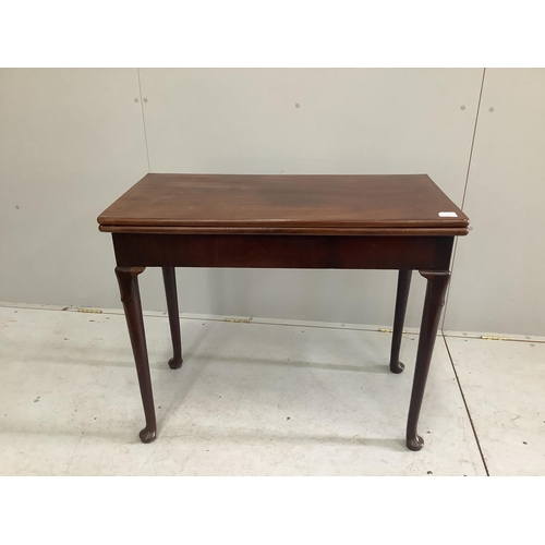 1093 - A George III rectangular mahogany folding card table, width 88cm, depth 44cm, height 73cm.  Conditio... 