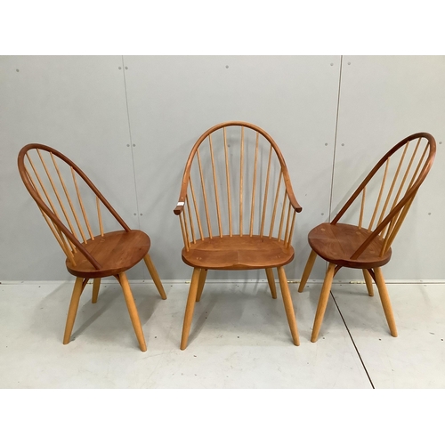 1216 - A Thomas Moser cherrywood hoop back armchair and two single chairs, largest width 59cm, depth 56cm, ... 