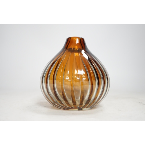 1309 - Kaj Franck for Nuutajarvi Notsjo, an art glass vase, signed to base, 14cm high. Condition - good... 