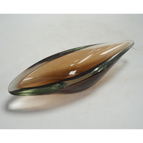 1311 - Kaj Franck for Nuutajarvi Notsjo, an art glass 'willow leaf' bowl, 26.5cm long. Condition - good... 