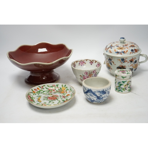 1364 - Chinese ceramics to include a sang de boeuf pedestal bowl and a famille rose dish, 20cm diameter. Co... 