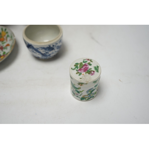 1364 - Chinese ceramics to include a sang de boeuf pedestal bowl and a famille rose dish, 20cm diameter. Co... 