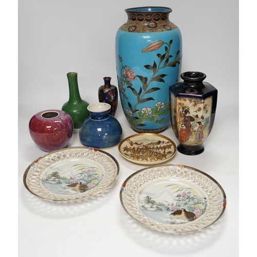 1377 - Assorted Japanese items, Satsuma, cloisonné, etc., tallest item 31cm high. Condition - most chipped,... 