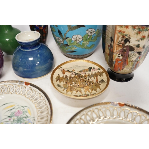 1377 - Assorted Japanese items, Satsuma, cloisonné, etc., tallest item 31cm high. Condition - most chipped,... 