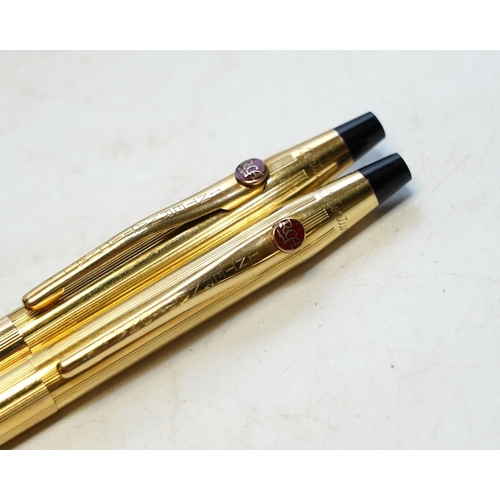 1434 - A Parker ballpoint pen, a rolled gold ballpoint pen and propelling pencil (3). Condition - good but ... 