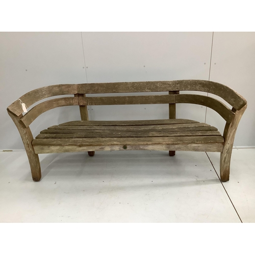 36 - A Gaze Burvill steam bent oak Court garden bench seat, width 170cm, depth 51cm, height 80cm. Condi... 