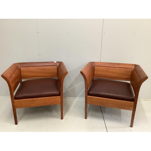 45 - A pair of Thomas Moser cherrywood Sofia Lounge chairs, leather seats, width 89cm, depth 77cm, heig... 