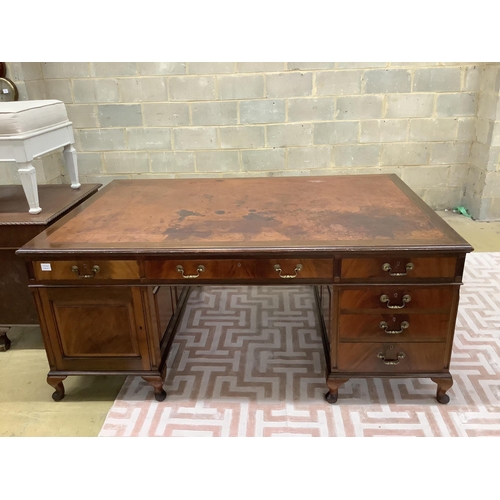 1065 - An early century George III style mahogany pedestal partner's desk, width 183cm, depth 122cm, height... 