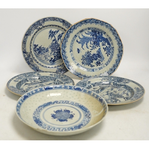 1330 - Four Chinese blue and white export plates and a rice bowl, bowl 24.5cm diameter. Condition - poor to... 