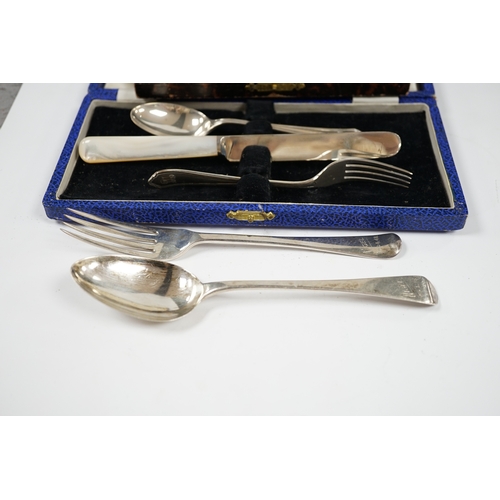 1847 - A George VI cased silver christening trio, Sheffield, 1946/7, a matched silver christening pair and ... 