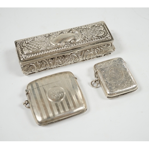 1850 - Two early 20th century silver vesta cases and an Edwardian repousse silver trinket box, 11cm. Condit... 