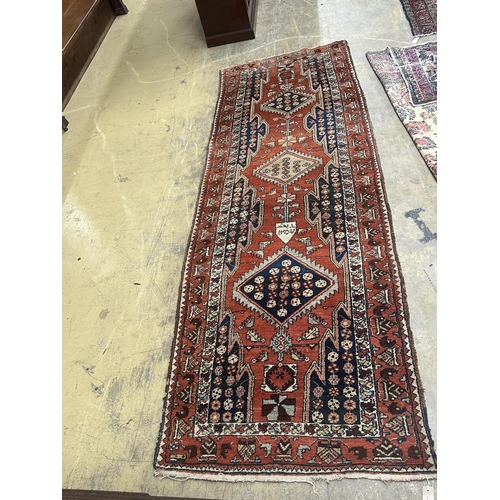 Lot 1040      