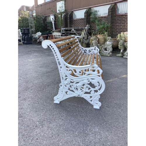 130 - A Victorian style Coalbrookdale design cast iron garden bench (fully restored with varnished oak sla... 