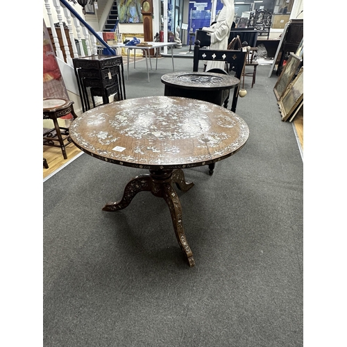 162 - A circular Chinese export hardwood and mother of pearl inlaid centre table, diameter 85cm, height 64... 