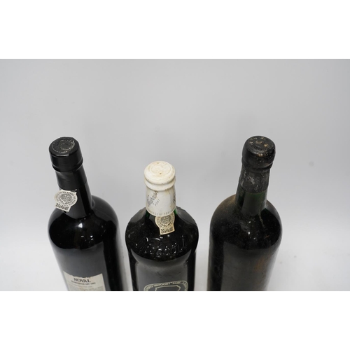 266 - Three bottles of port  to include a bottle of Niepoorts Colheita port vintage 1978, a bottle of Nov... 