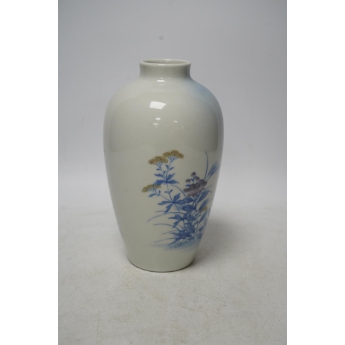 269 - A 20th century Japanese porcelain vase, 19cm high. Condition - fair to good