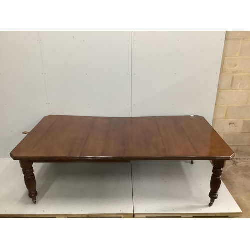 33 - A late Victorian walnut extending dining table, width 232cm extended, two spare leaves, depth 118cm,... 