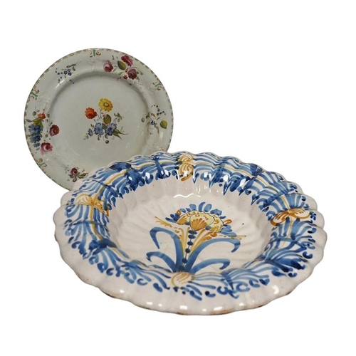 340 - An Italian maiolica dish and a Masons Ironstone floral plate, largest 30cm in diameter (2). Conditio... 