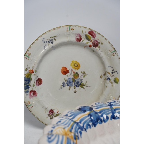 340 - An Italian maiolica dish and a Masons Ironstone floral plate, largest 30cm in diameter (2). Conditio... 