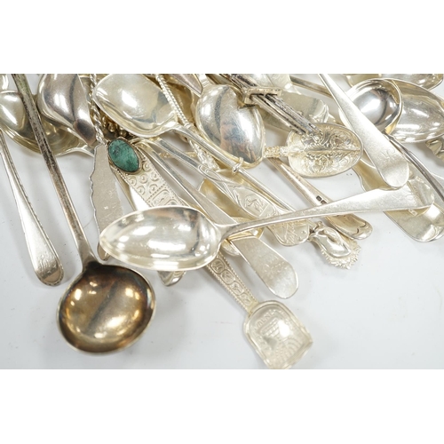 841 - A group of assorted Georgian and later silver and 925 teaspoons etc, 12oz and five plated items. Con... 