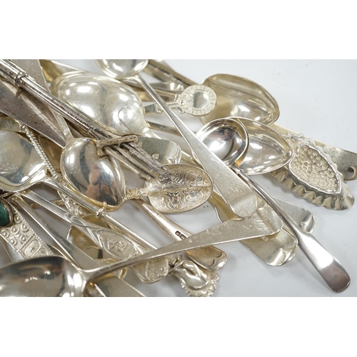 841 - A group of assorted Georgian and later silver and 925 teaspoons etc, 12oz and five plated items. Con... 