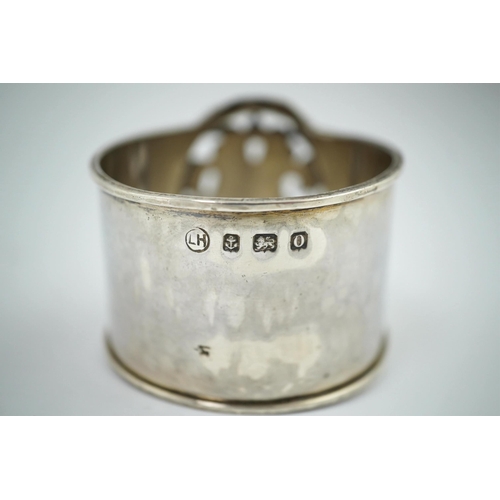 844 - An Arts and Crafts silver and enamel napkin ring, makers mark LH, Birmingham 1938, 4.5cm high. Cond... 