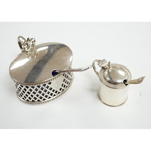 850 - A Victorian pierced silver oval mustard pot by Henry Wilkinson & Co Ltd, Sheffield, 1851, 84mm, with... 