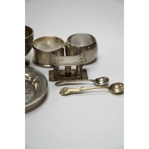 864 - Sundry small silver including five silver napkin rings, and 800 napkin ring, a Victorian silver must... 