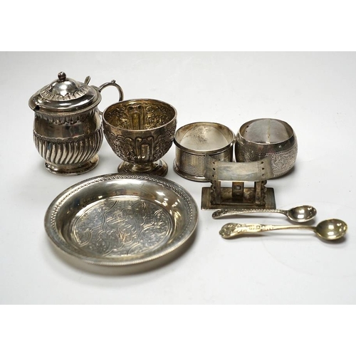 864 - Sundry small silver including five silver napkin rings, and 800 napkin ring, a Victorian silver must... 