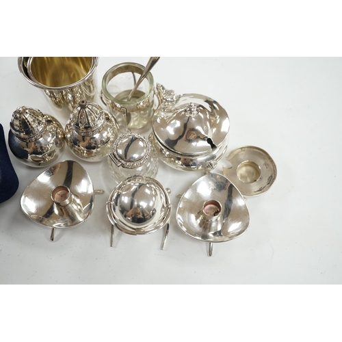 874 - Small silver including an Edwardian miniature silver revolving 'breakfast dish' by Saunders & Shephe... 