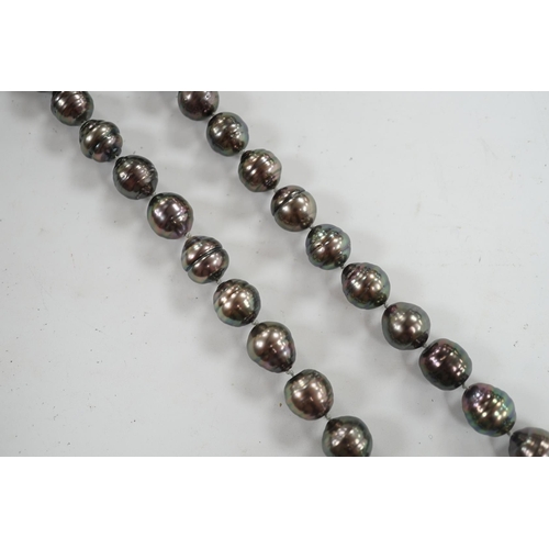 901 - A  modern single strand graduated Tahitian baroque cultured pearl necklace, with cabochon set yellow... 