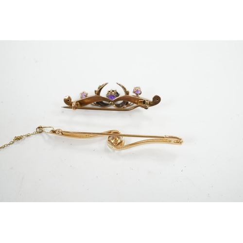 916 - An Edwardian 15ct and diamond set crossover bar brooch, 57mm, gross weight 3.9 grams, together with ... 