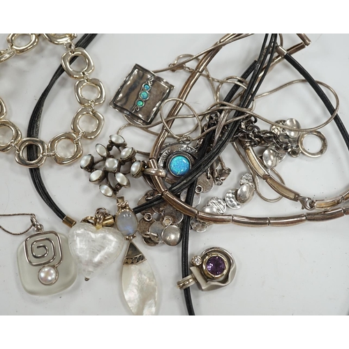 931 - A small group of assorted modern 925 and white metal jewellery including necklaces, bracelet etc. Co... 