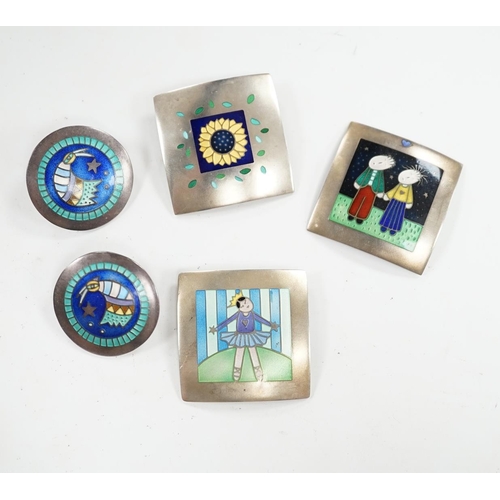 936 - Two modern Jane Moore silver and enamel square brooches, 35mm and a similar Jane Moore pendant, toge... 