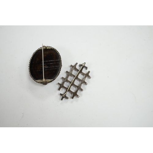 939 - A 1960's Norwegian silver 'trellis' design brooch by David Andersen, import marks for London, 1969, ... 