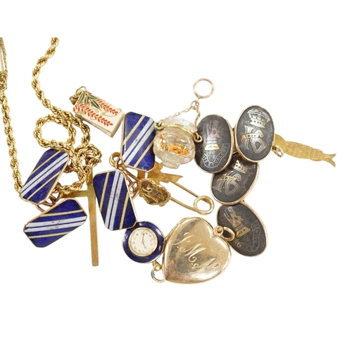 940 - Sundry jewellery including a pair of 14k cufflinks, pair of 9ct cufflinks, a yellow metal rope twist... 