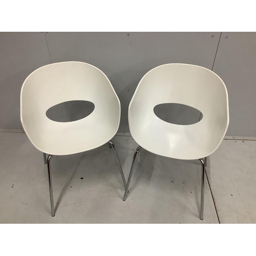 1043 - A pair of Italian Sistesi chairs, width 53cm, depth 38cm, height 82cm. Condition - good