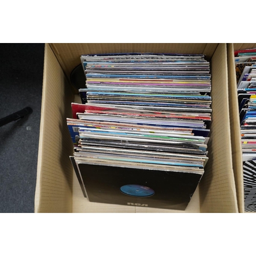 1255 - A collection (approx 300) 1970s to early 90s. LP records and 12 singles, mostly Dance, Techno, R n... 