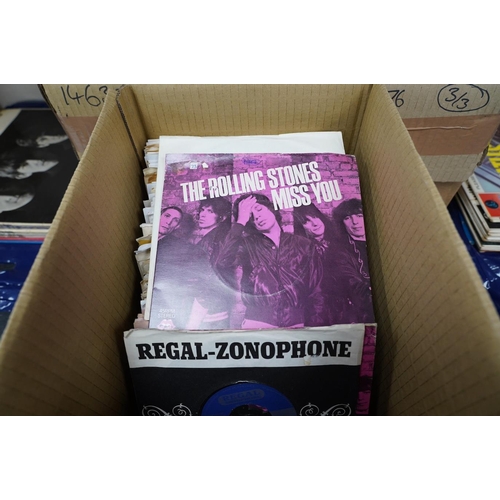 1309 - Three boxes of 7 singles on London, RCA, United Artists, Warner Brothers, Regal, Reprise, etc. labe... 